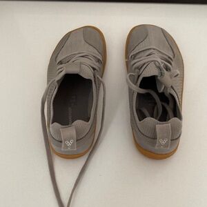 Vivobearfoot size 2 U.S 33j EUR. Never worn outside mostly brand new. Gray
